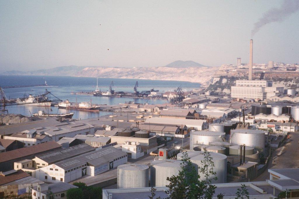 ORAN 1962 UNE PARTIE DU PORT.jpg